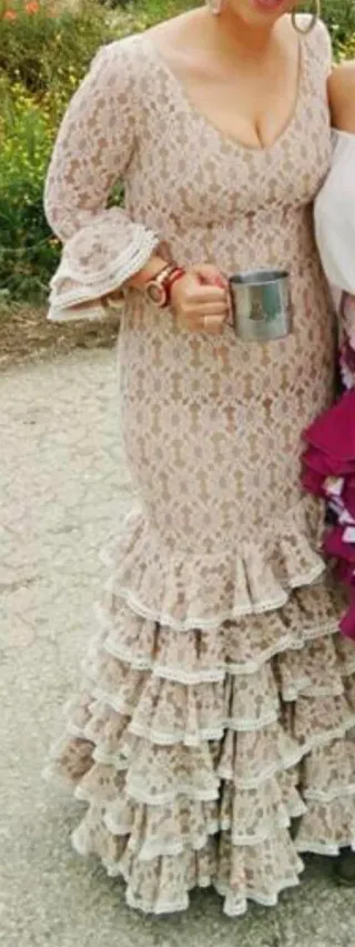 Espectacular Traje de Flamenca