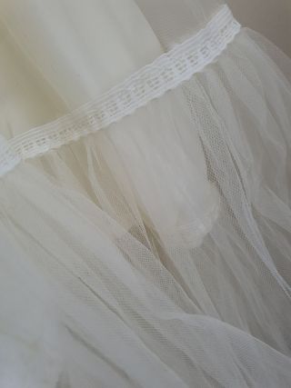 Cancán para vestido de novia, blanco roto