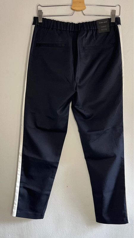 Pantalón carrot fit bandas Zara hombre azul