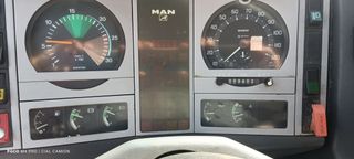 CAMION CISTERNA HIDROCARBUROS MAN 18.284 2000