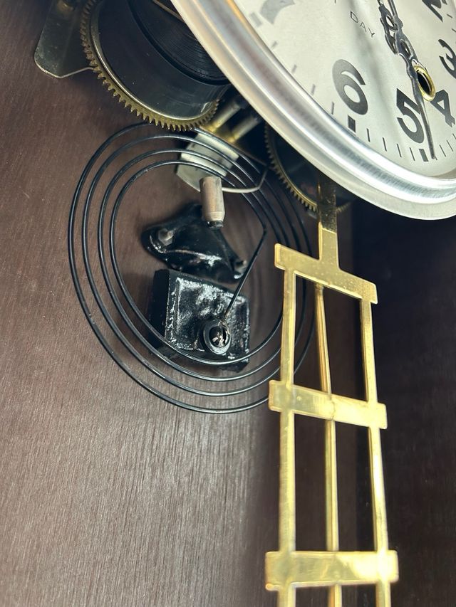 Orologio a pendolo antico