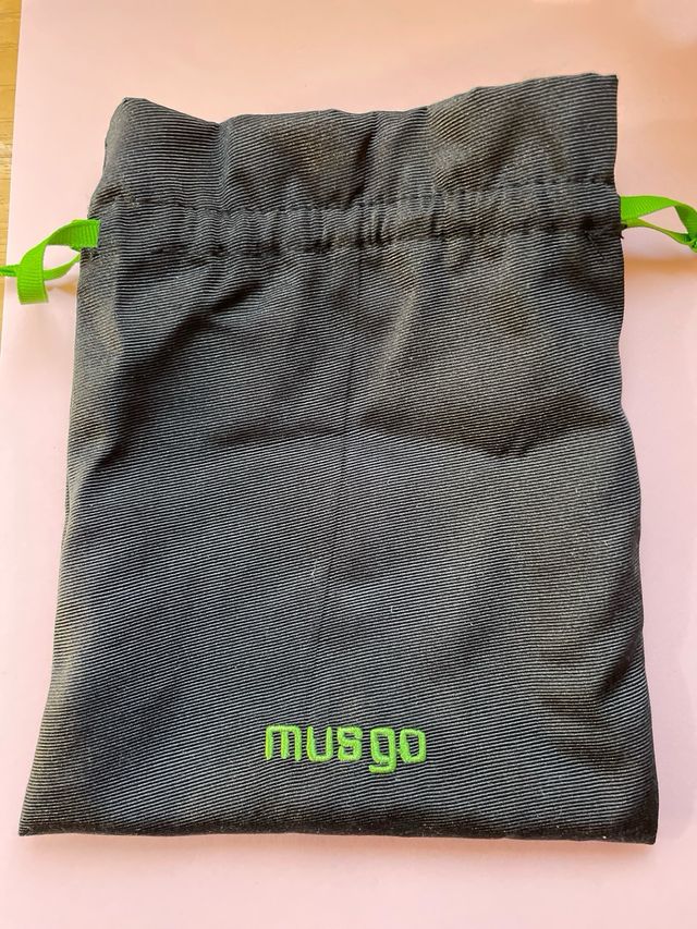 Collar largo adornos plateados y morados