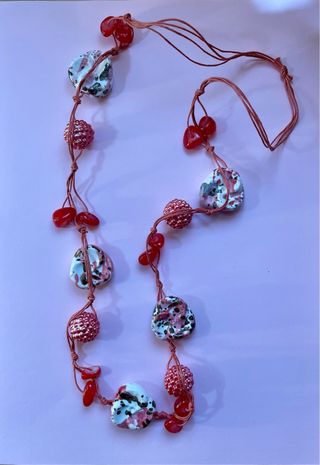 Collar rojo | Abalorios y cordón