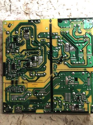 Fuente de alimentacion eay65895570