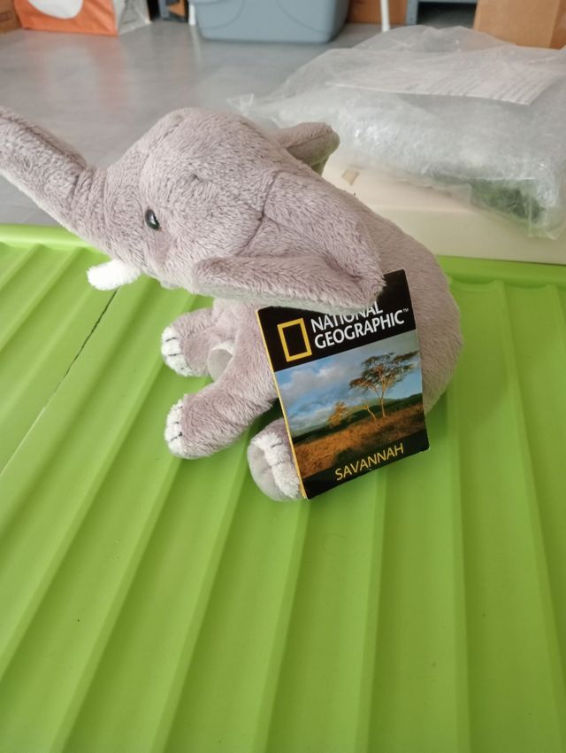 Elefante peluche National Geographic