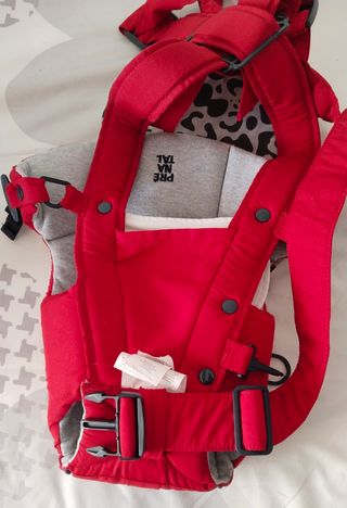 Mochila portabebés Prenatal roja