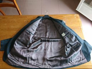 2 trajes talla 54 y 52 color negro
