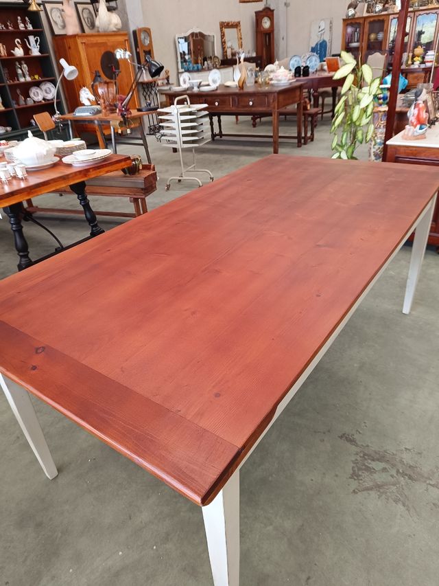 Mesa antigua de trabajo