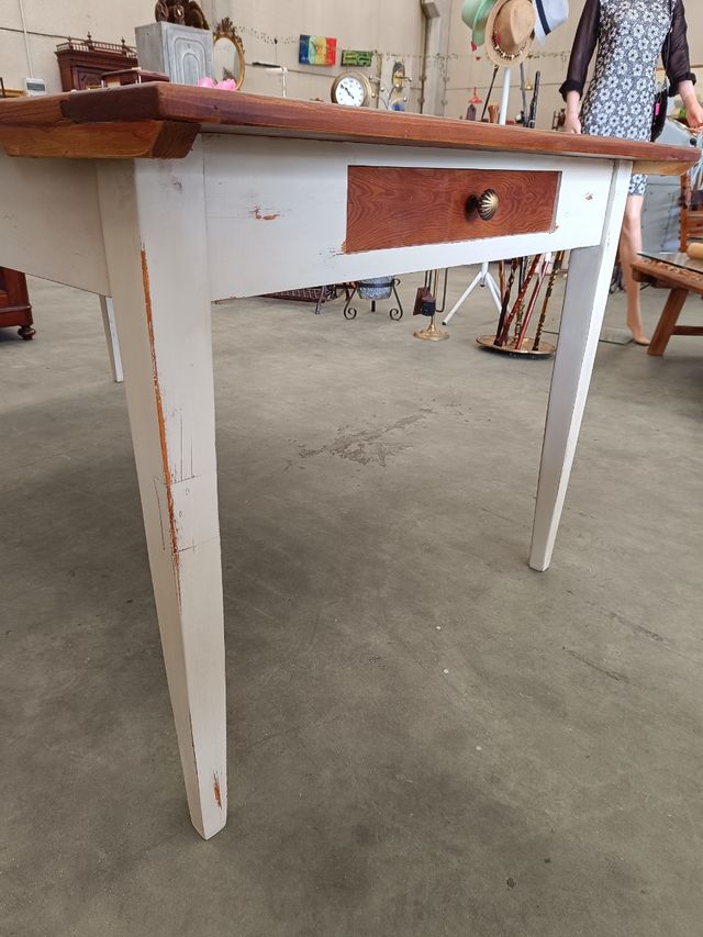 Mesa antigua de trabajo