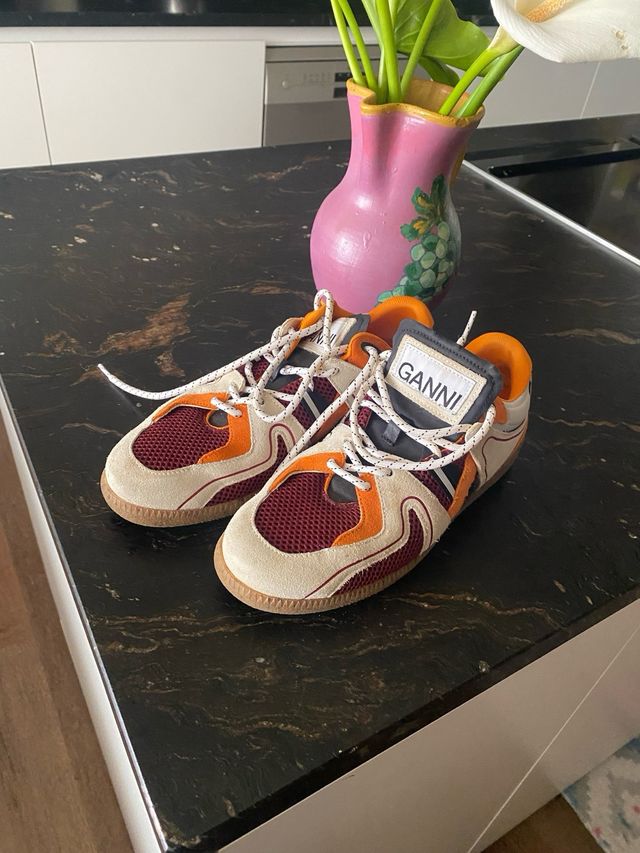 Zapatillas GANNI rojas y naranjas