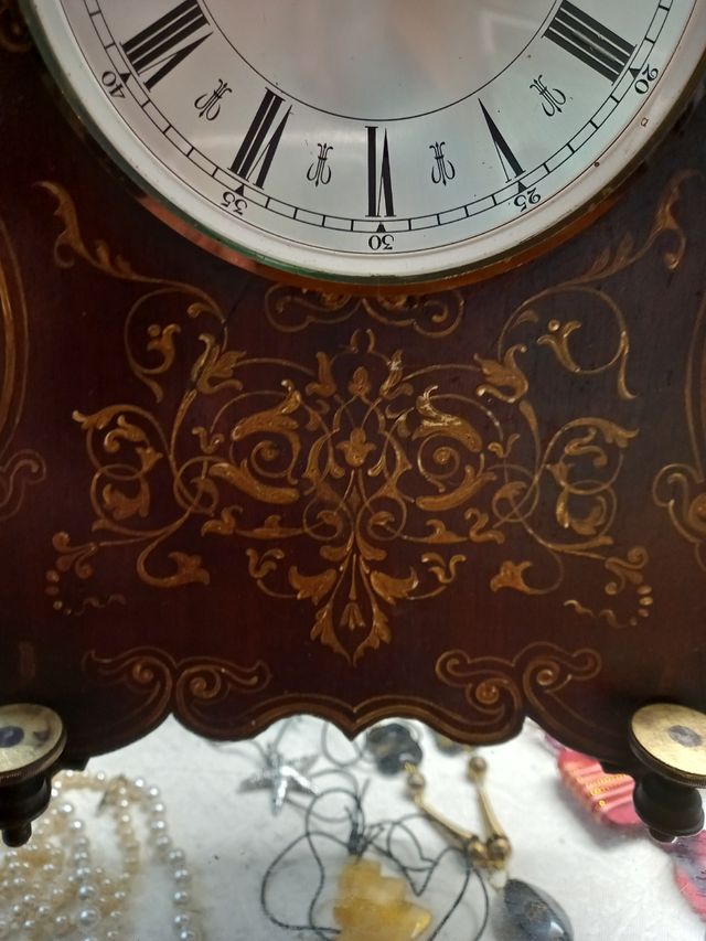 Orologio Vintage da Tavolo con Pendolo – Eleganza