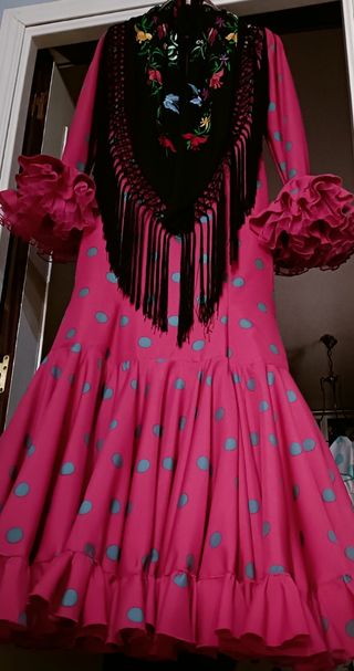 Vestido Flamenco lunares tiene para echar .... ros