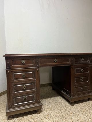 Escritorio de Nogal