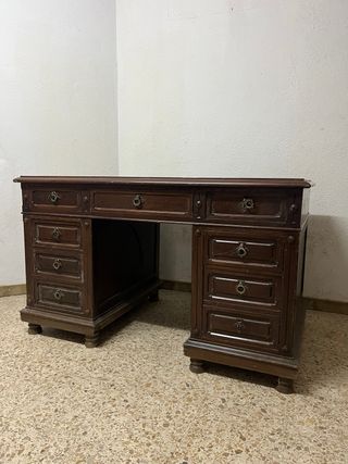 Escritorio de Nogal