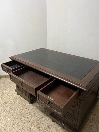 Escritorio de Nogal