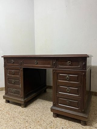 Escritorio de Nogal