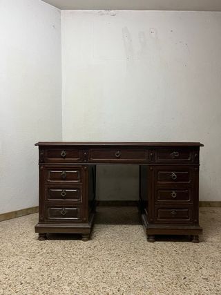 Escritorio de Nogal