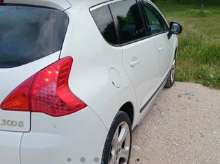 Peugeot 3008 2012