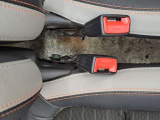 JUEGO ASIENTOS COMPLETO KIA STONIC (2)