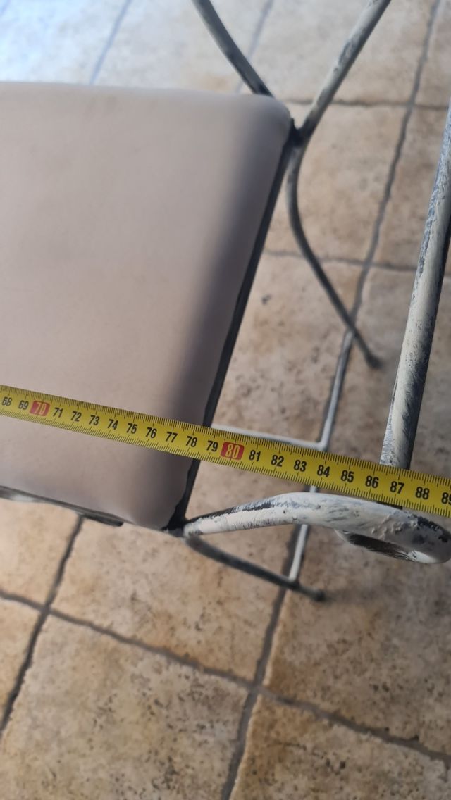 Banqueta forja blanca - Dormitorio