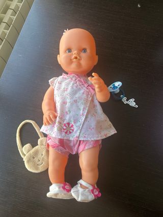 Muñeco Nenuco con ropa