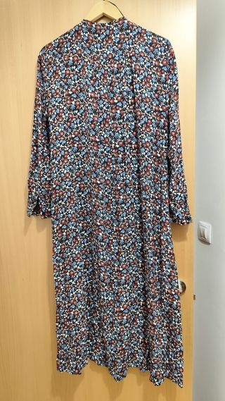 Vestido Zara flores manga larga