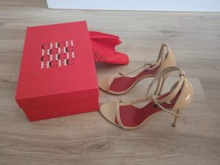 Sandalias Carolina Herrera charol beige