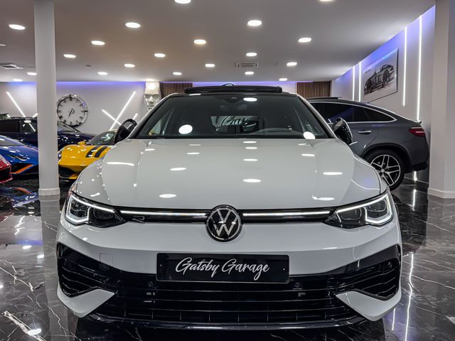 Volkswagen Golf R 320