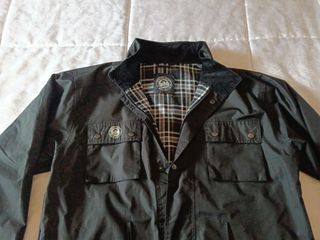 Chaqueta chubasquero