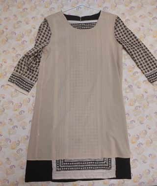 Vestido estampado Sfera.