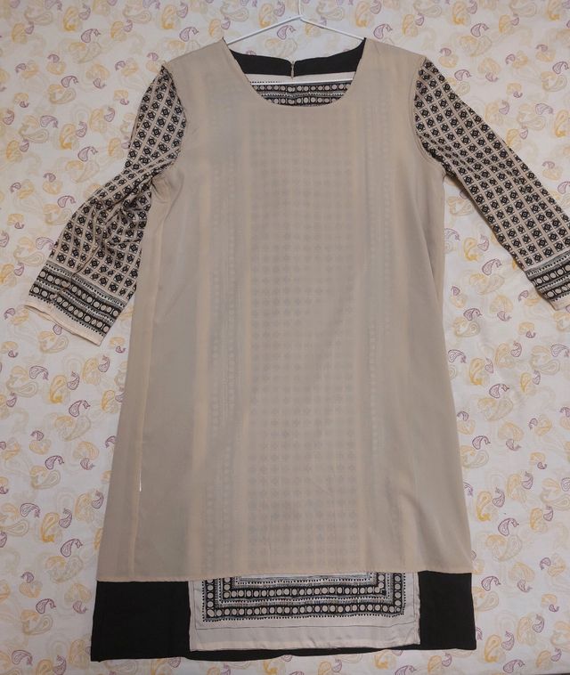 Vestido estampado Sfera.