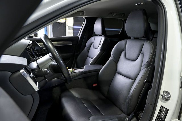 Volvo V90   2.0 B4 D Pro AWD Auto 