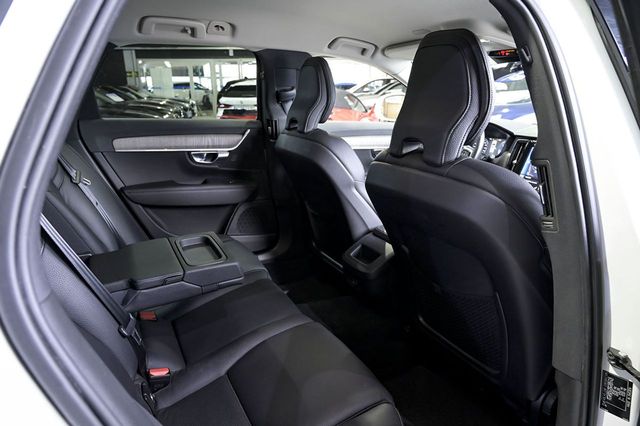 Volvo V90   2.0 B4 D Pro AWD Auto 