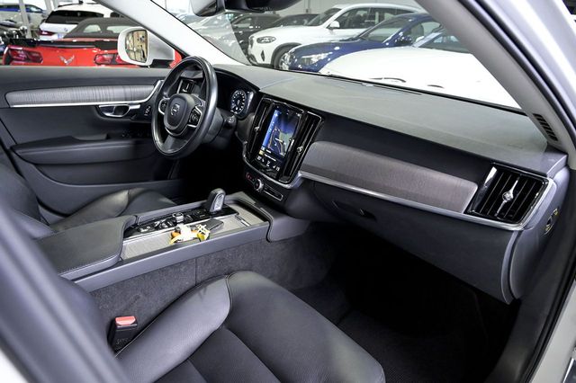 Volvo V90   2.0 B4 D Pro AWD Auto 