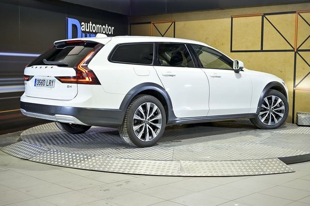 Volvo V90   2.0 B4 D Pro AWD Auto 