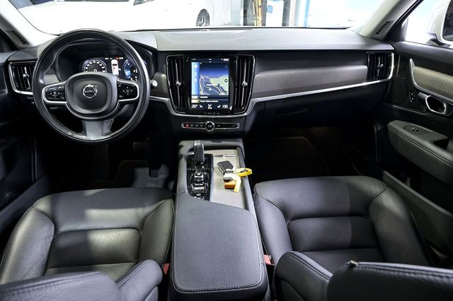 Volvo V90   2.0 B4 D Pro AWD Auto 