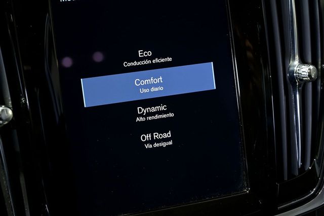 Volvo V90   2.0 B4 D Pro AWD Auto 