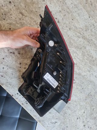 Foco trasero izquierdo Volkswagen Golf 8