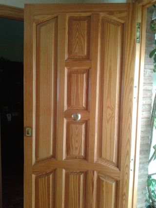 Puerta de madera