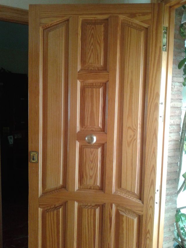 Puerta de madera