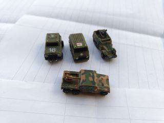 4 Veicoli Militari Vintage Micro Machines 
