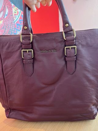 Bolso Bimba y Lola - color vino tinto, granate.