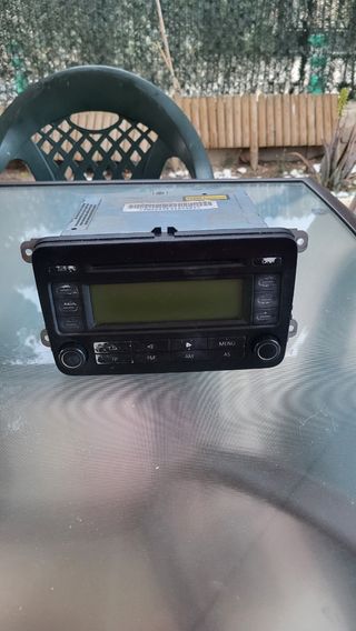 Radio CD VW Golf 5 con código
