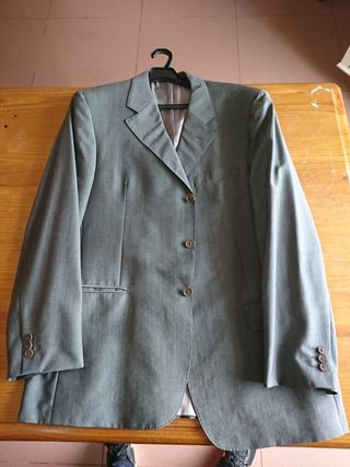 2 trajes talla 56 con pantalón