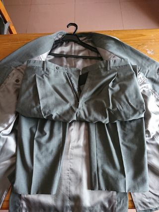 2 trajes talla 56 con pantalón