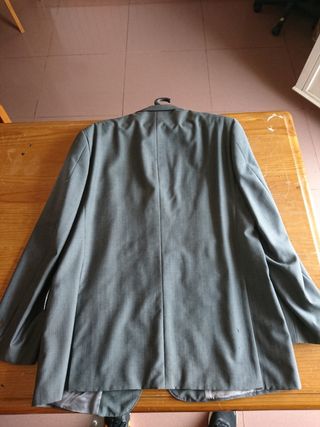 2 trajes talla 56 con pantalón