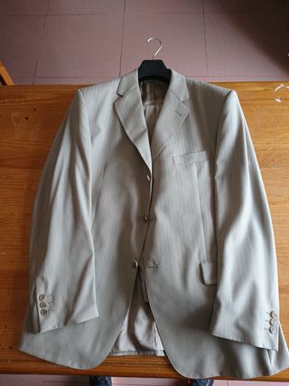 2 trajes talla 56 con pantalón