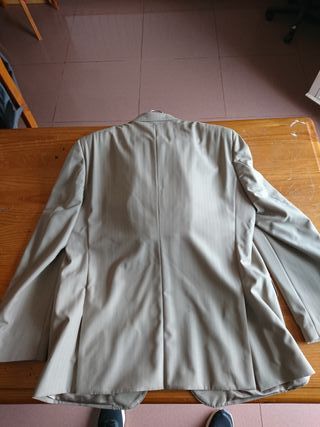 2 trajes talla 56 con pantalón