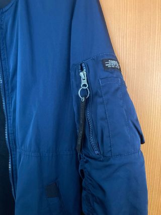 Chaqueta bomber Pull&Bear azul talla L