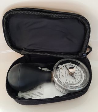 Dinamómetro manual analógico de pera